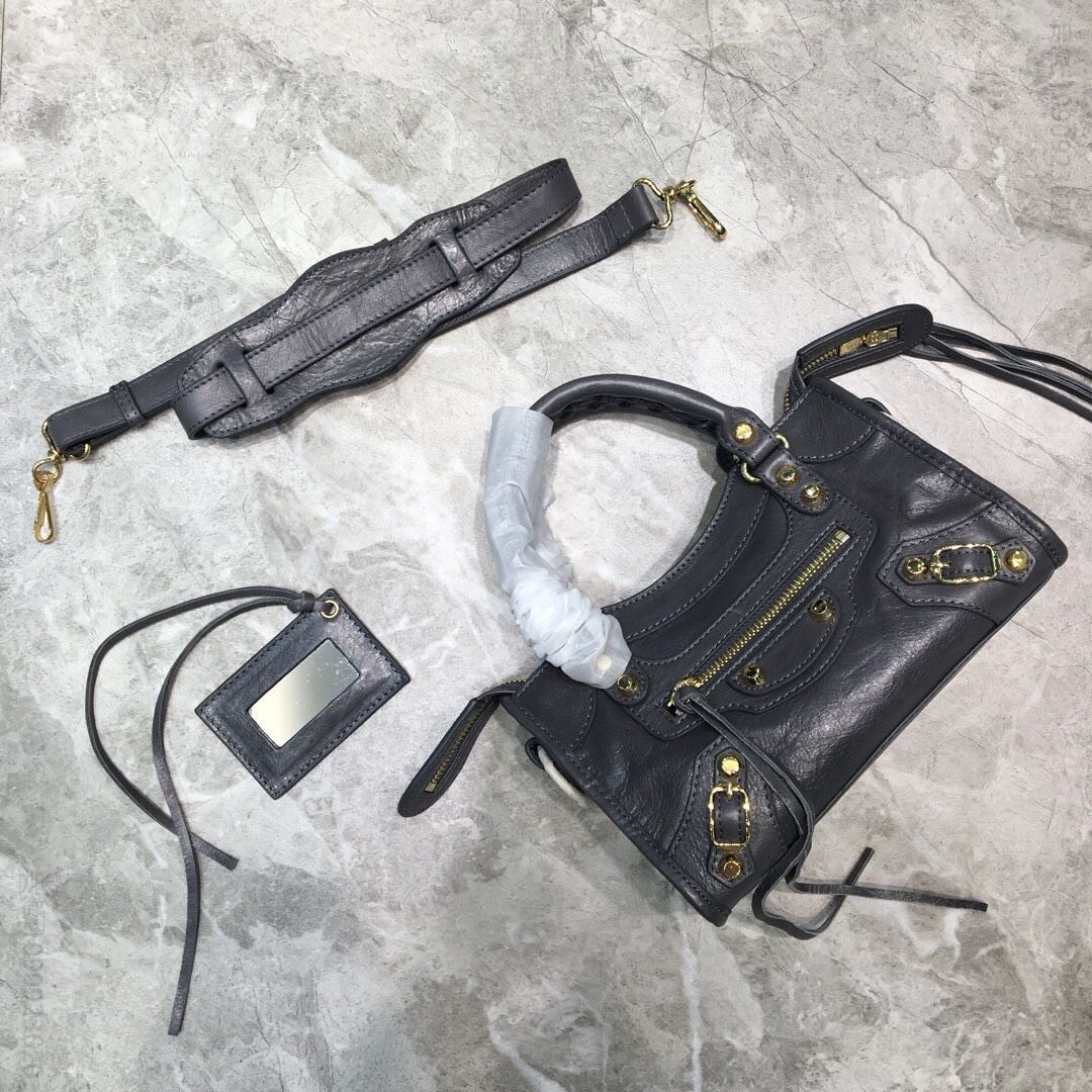 Balenciaga巴黎世家爆裂纹牛皮机车包084228