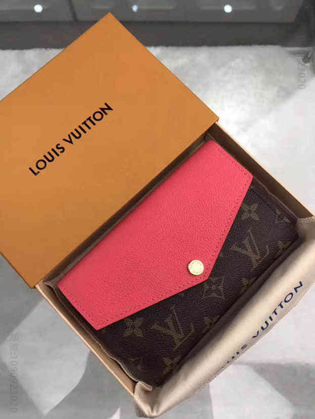 LV Pallas荔枝粉小牛皮垂盖短款钱夹 M60140