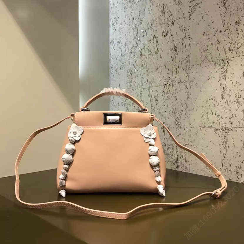芬迪FENDI MINI PEEKABOO粉红色软羊革白色小玫瑰手袋8BN244