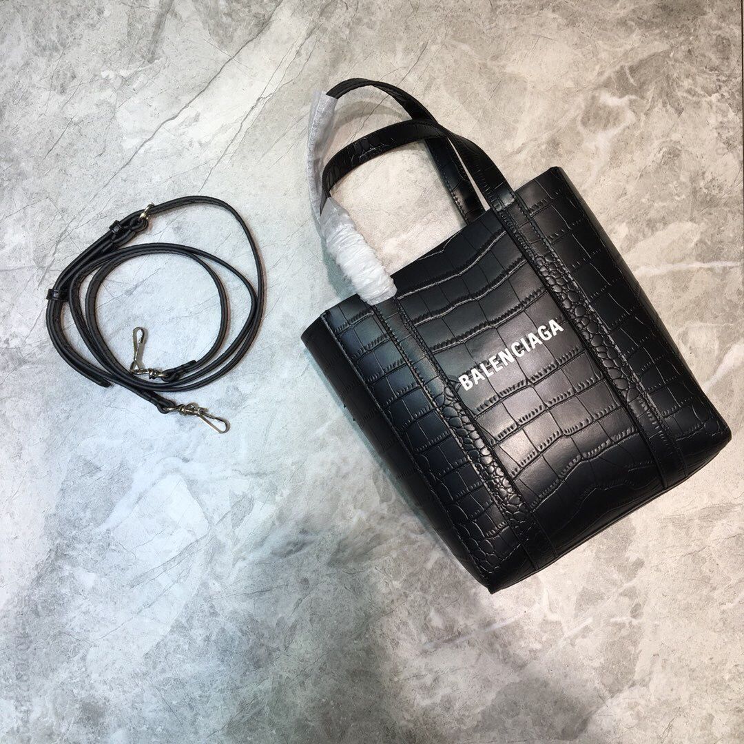 Balenciaga巴黎世家意大利进口小牛皮鳄鱼纹购物袋