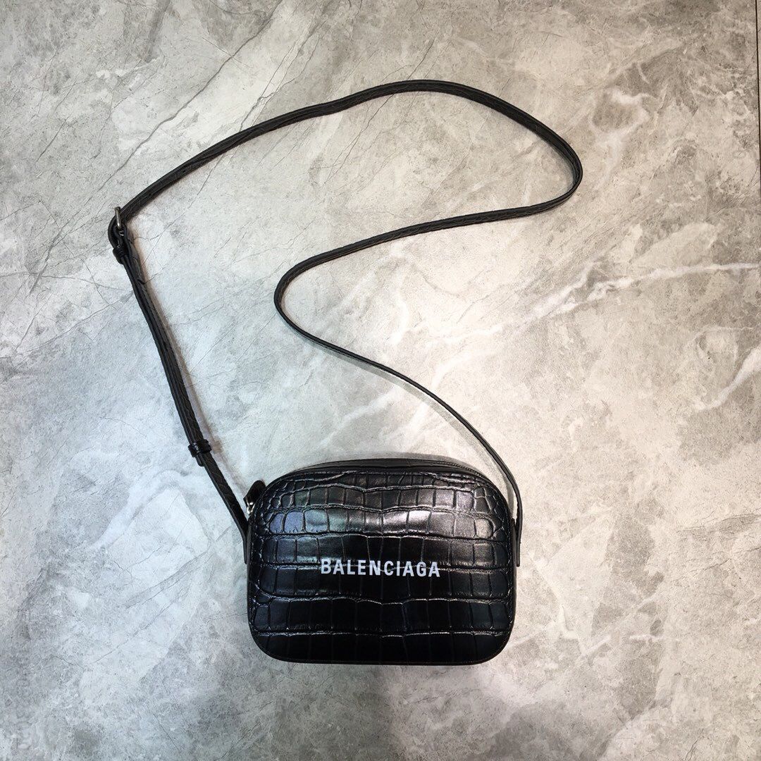 Balenciaga巴黎世家鳄鱼纹摄影相机包单肩斜挎包542208