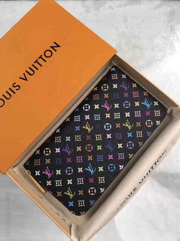 LV 黑彩长款拉链钱包 M60243