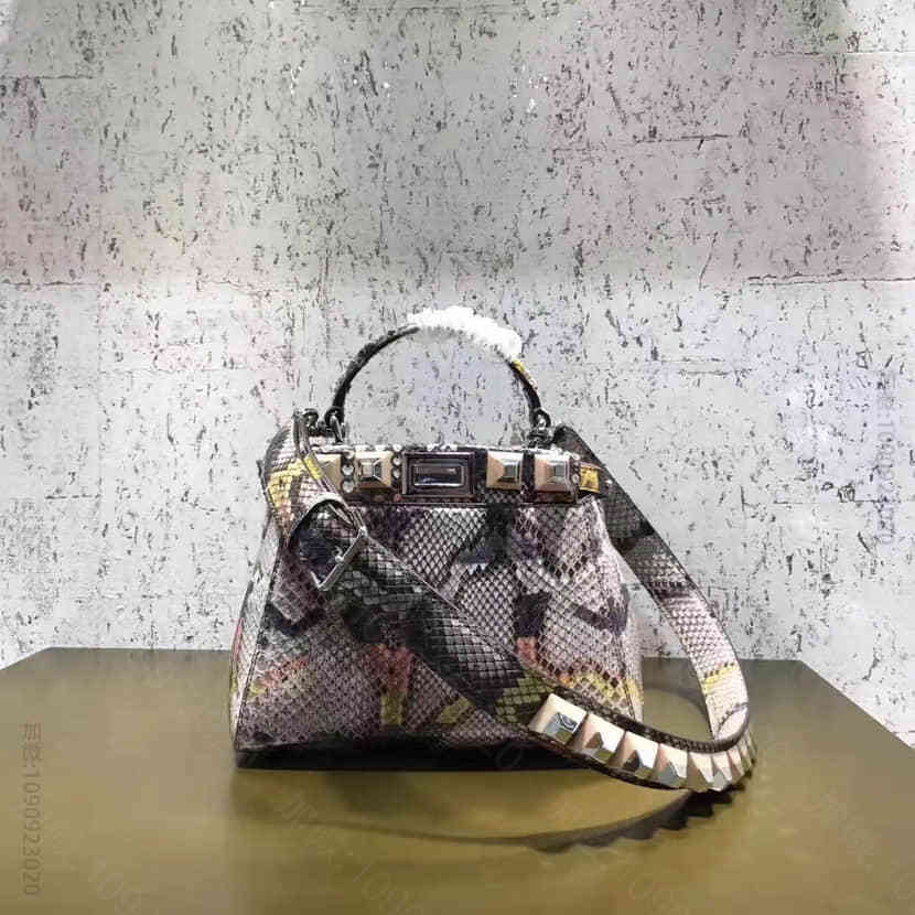 芬迪FENDI 9590 蟒蛇皮手提包