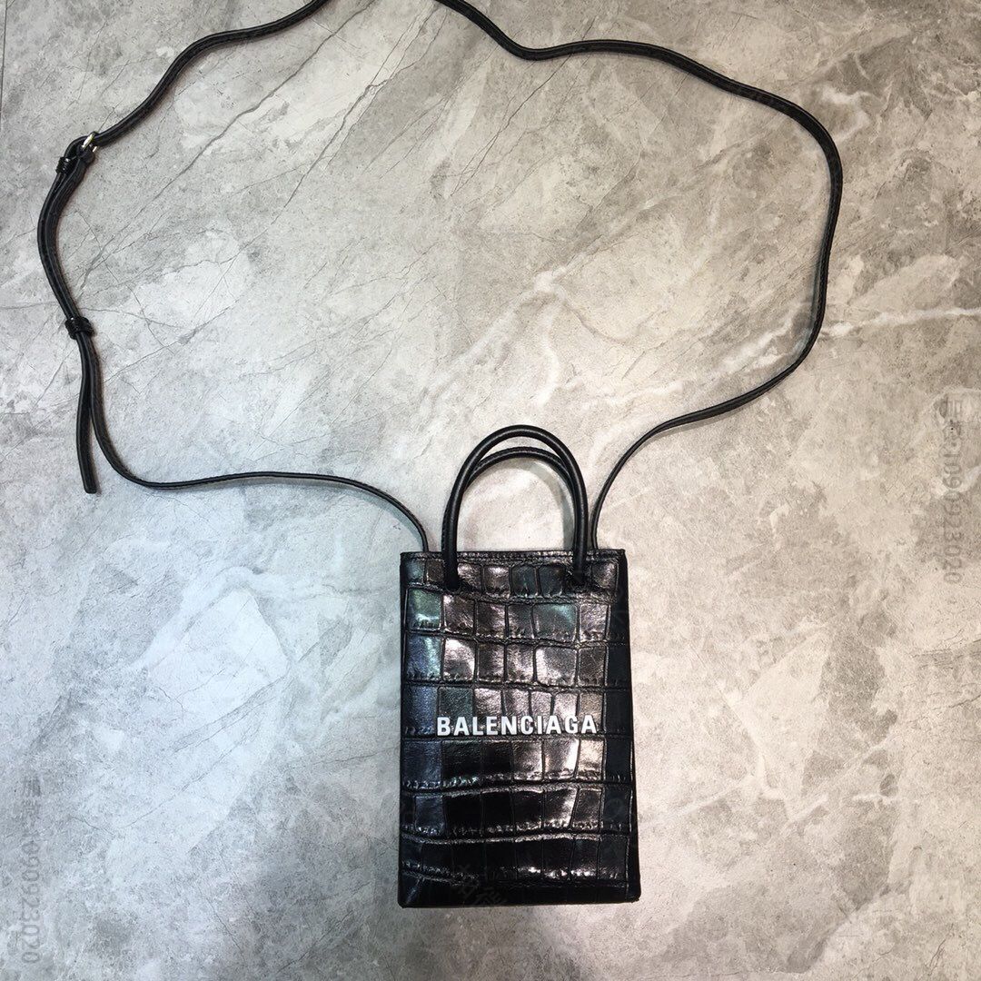 Balenciaga巴黎世家配牛皮肩带黑色鳄鱼纹手机包单肩斜挎包