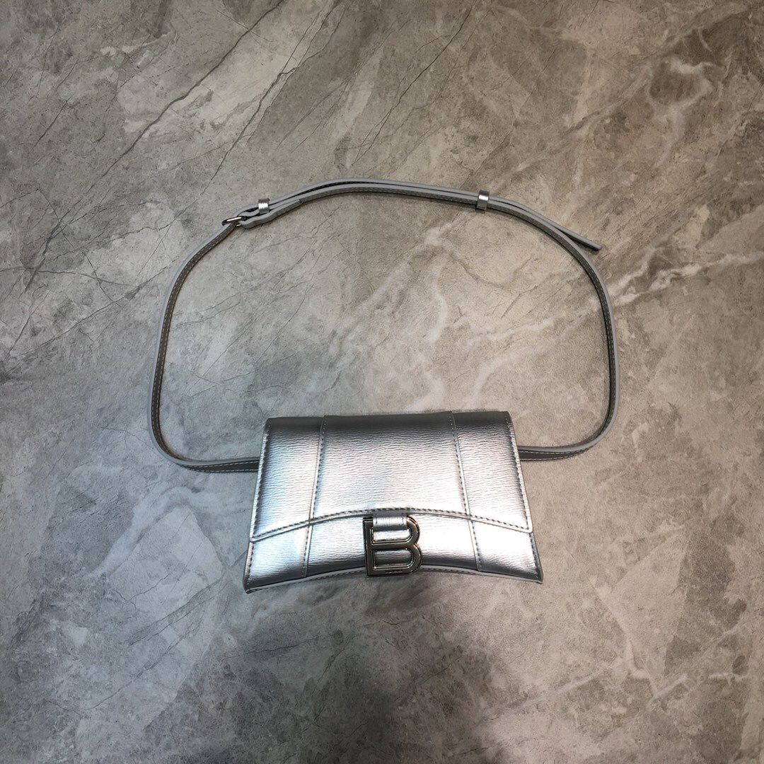 Balenciaga巴黎世家标志性弧线形状造型沙漏腰包592832