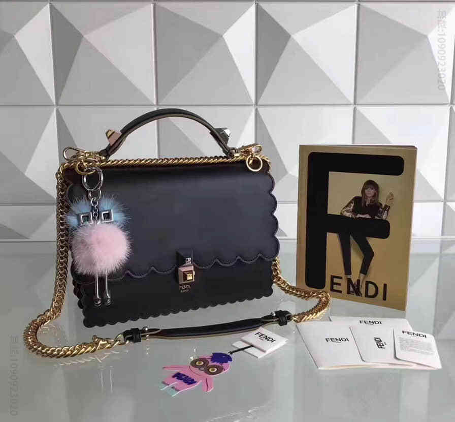 芬迪FENDI 黑色小牛皮 波形边缘KAN I中号手袋 8BT283