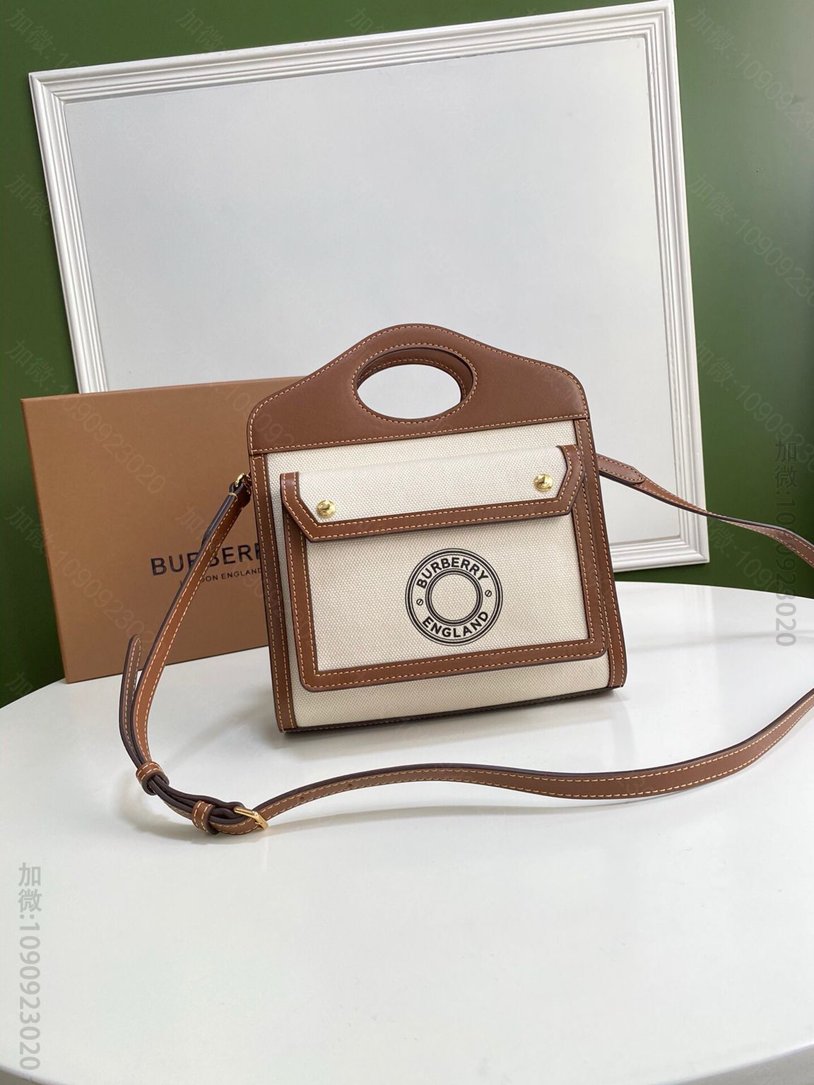 Burberry巴宝莉双色帆布Horseferry 印花托特包