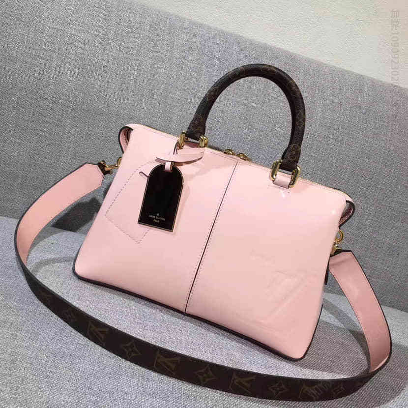 路易威登 LV Tote Miroir 字母印花 漆面小牛皮手提包 M54639 芭蕾粉