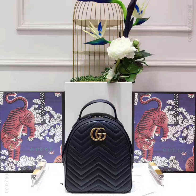 Gucci古驰 GG Marmont绗缝真皮双肩背包 476671 DTDHD 1000