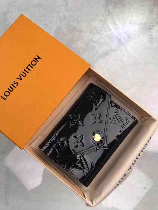 路易威登女士钱夹 路易威登 LV VICTORINE 漆面皮钱夹 M62427 高仿路易威登钱夹