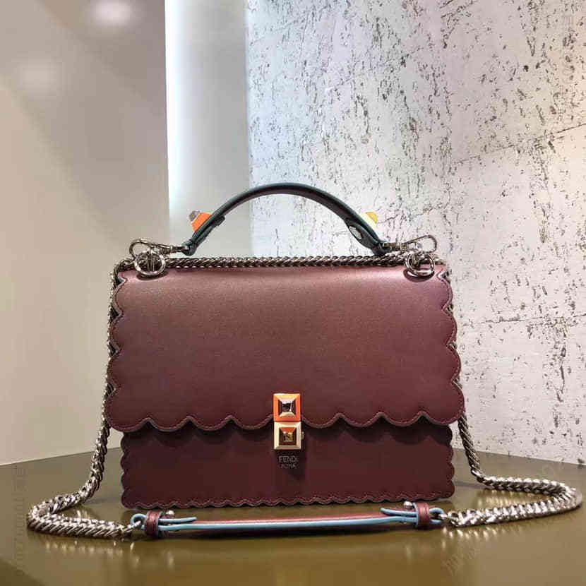 芬迪FENDI 枣红色小牛皮 波形边缘KAN I中号手袋 283
