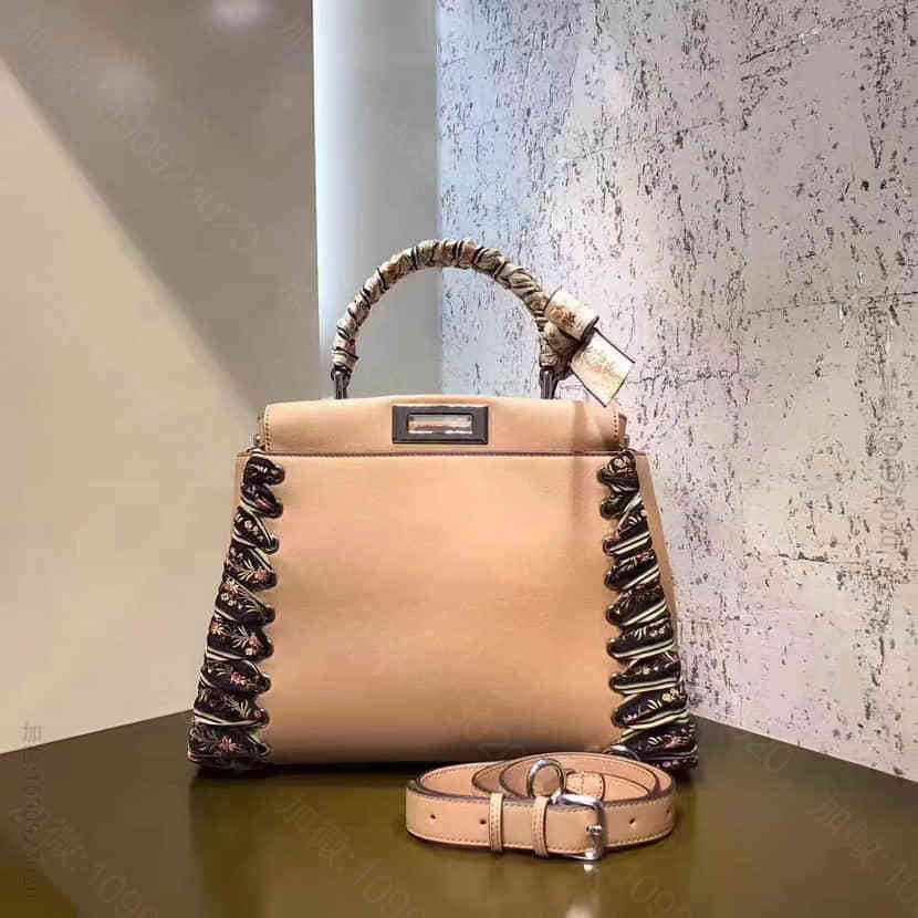 芬迪FENDI Peekaboo 编织丝巾 西班牙牛皮手袋 5210