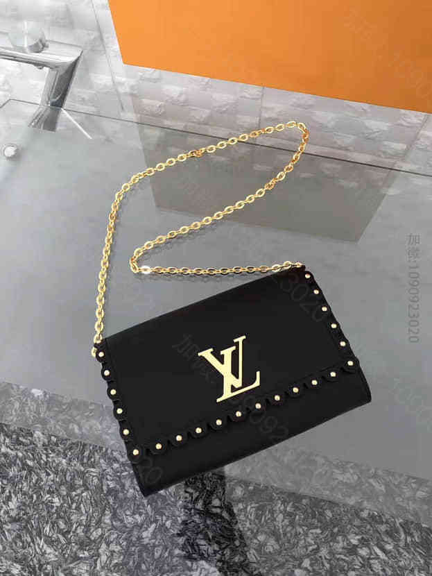 路易威登LOUIS VUITTON LOUISE 中号手袋 搭扣链条包 M5...