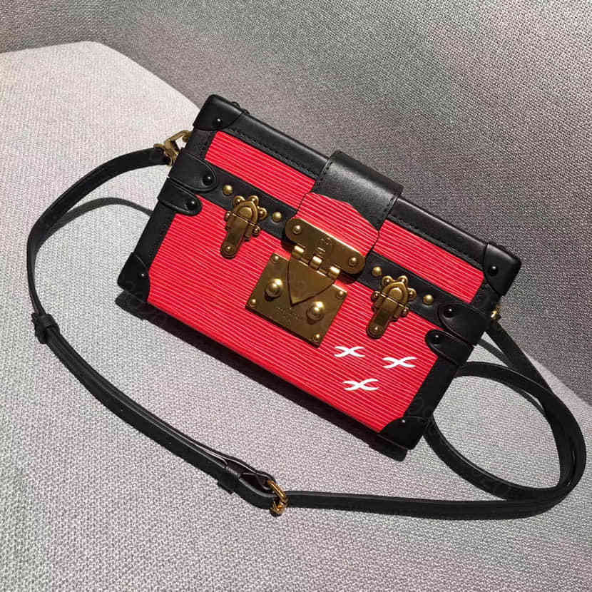 LV PETITE MALLE 手袋 红色Epi皮革盒子斜挎包M54651