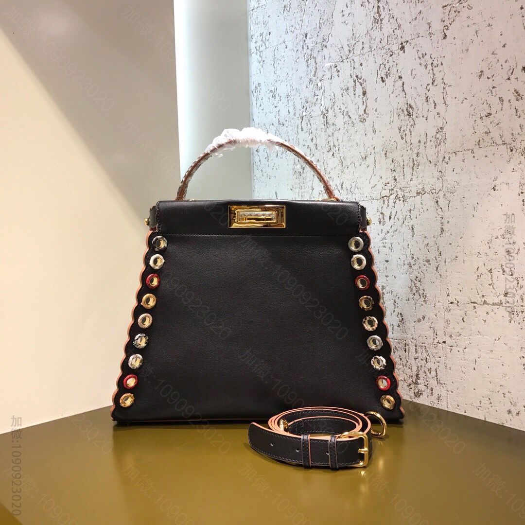 FENDI芬迪意大利牛皮peekaboo手提袋8106M