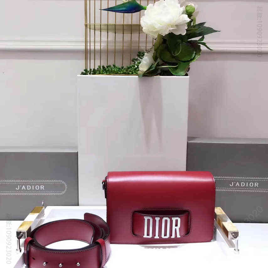 2017迪奥DIOR 红色小牛皮翻盖式手提包
