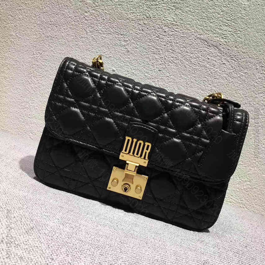 迪奥“DIORADDICT”黑色藤格纹小羊皮翻盖式手提包