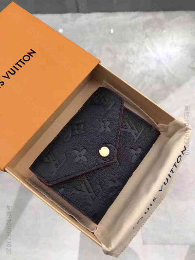 LV Monogram Empreinte皮革VICTORINE 短款钱夹 ...