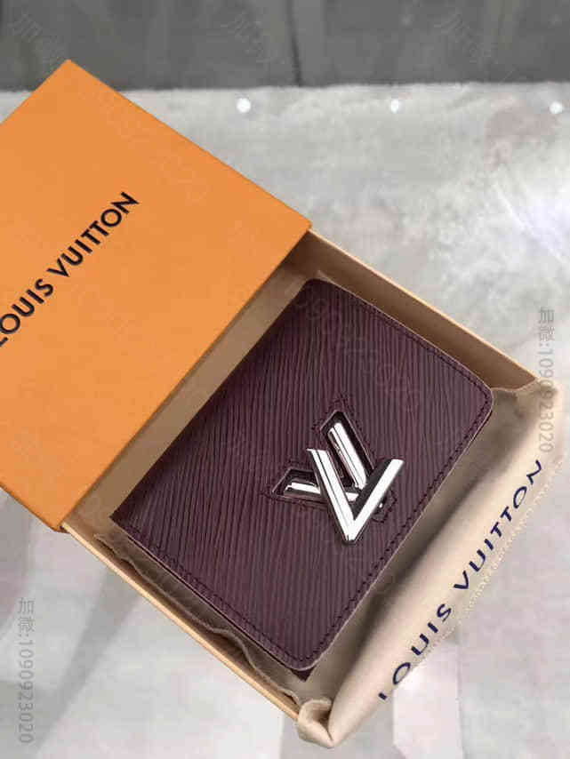 路易威登/LV 水波纹Epi皮革TWIST短款钱夹 M67709