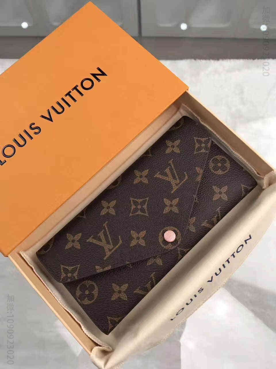 LV 老花拼珠光粉JOSEPHINE女士长款信封式钱夹 M61446