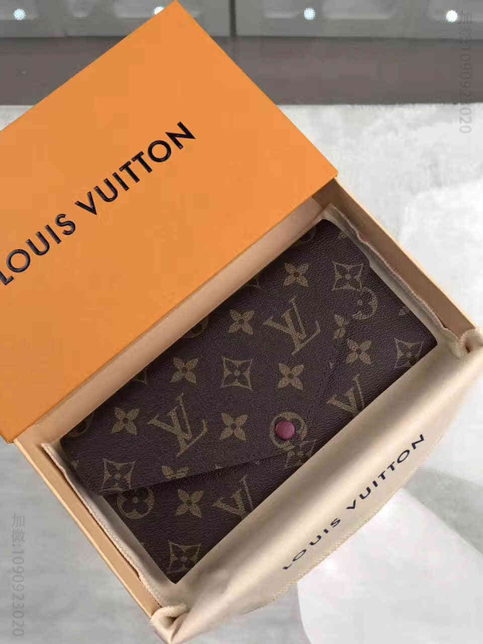 LV 老花拼荔枝红JOSEPHINE女士长款信封式钱夹 M60708