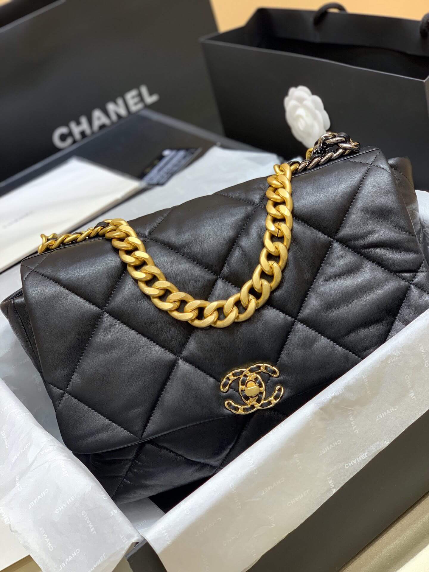 Chanel/香奈儿 专柜最新款19 bag大号 AS1162黑色