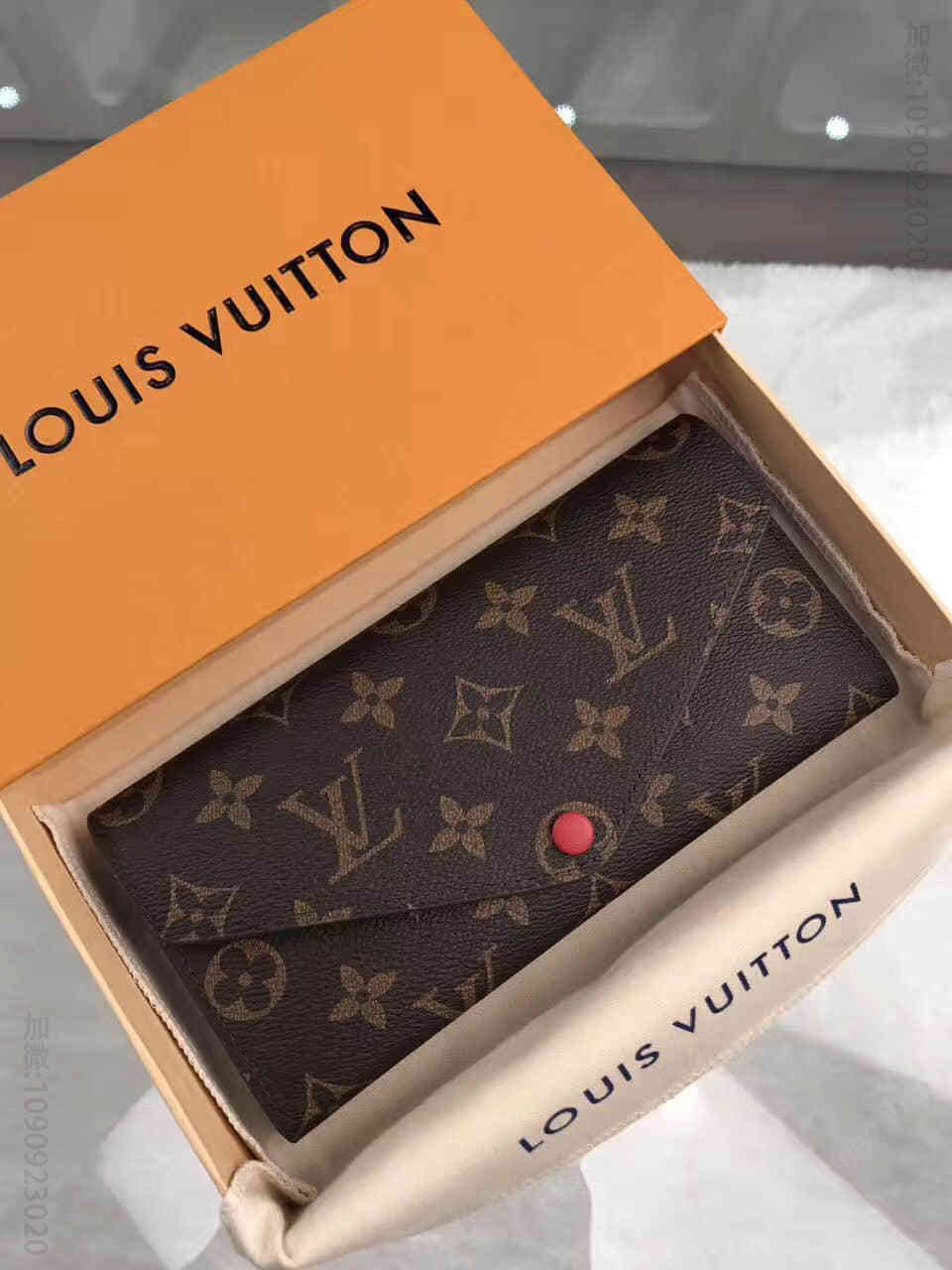 LV 老花拼红色JOSEPHINE女士长款信封式钱夹 M60708