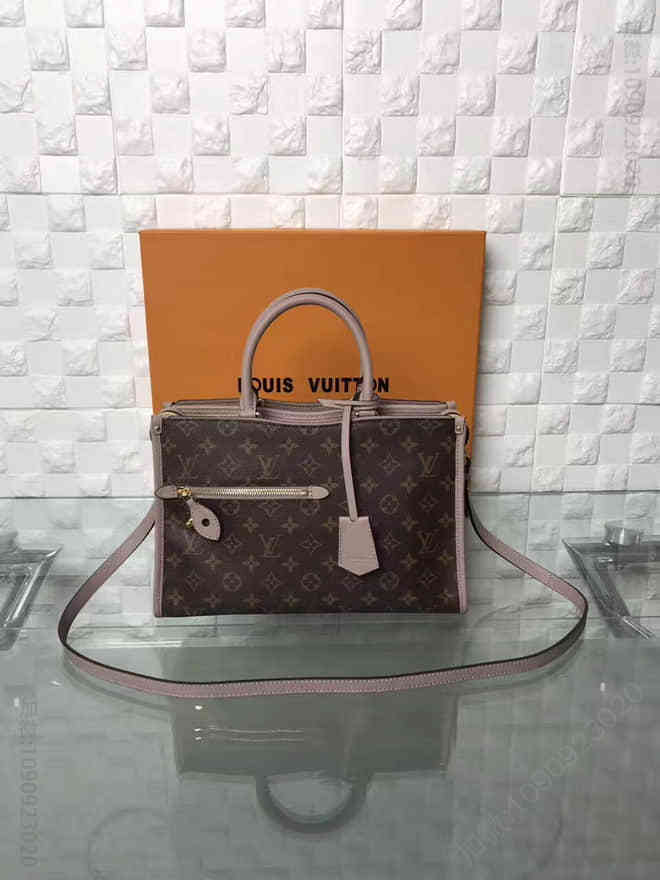 LV/路易威登 新款POPINCOURT老花拼裸粉色机车包 M43433