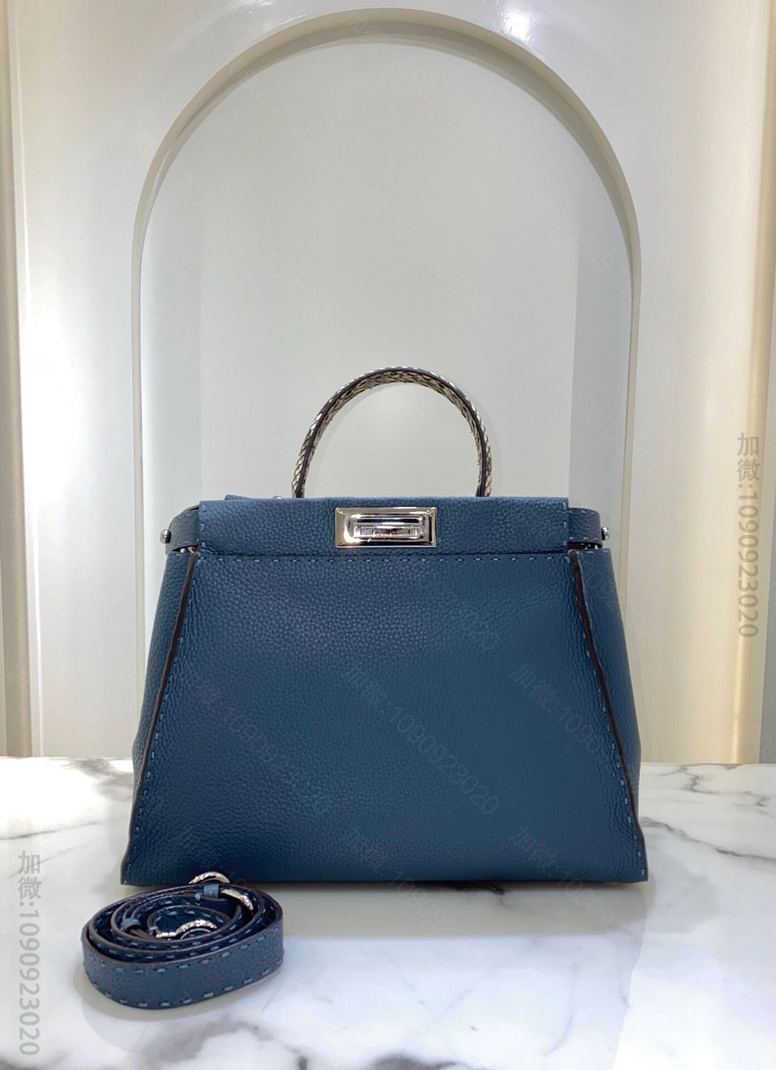 FENDI芬迪罗马牛皮全手工缝制PEEKABOO手袋5290M