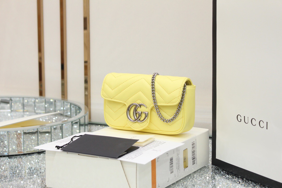 Gucci GG Marmont super mini bag 476433...