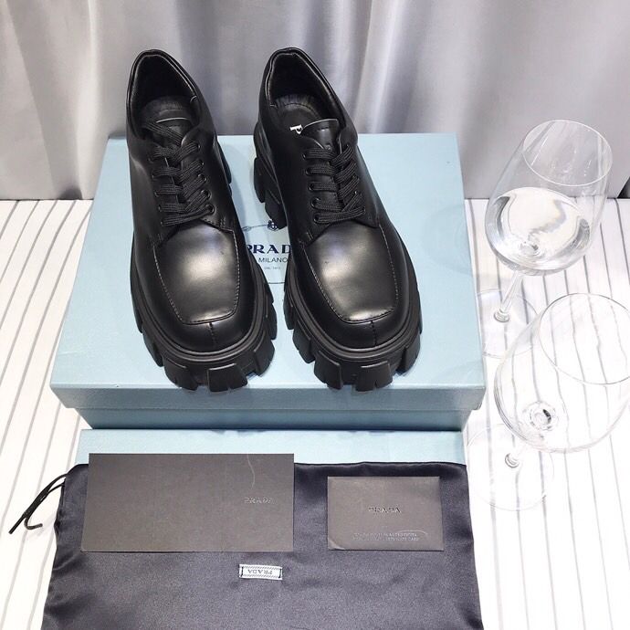 【Prada 】普拉达 秋冬新款黑色漆皮厚底休闲小皮鞋