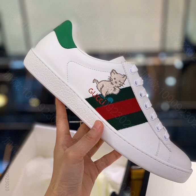 Gucci古驰 采用柔软舒适吸汗小牛皮情侣款小白鞋平板鞋运动鞋