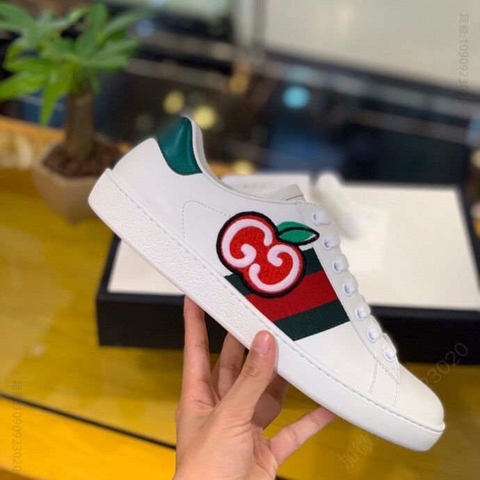 GUCCI古驰 内里采用柔软舒适吸汗小牛皮情侣款小白鞋平板鞋