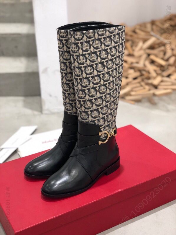 SF salvatore Ferragamo 秋冬新品上新！菲拉格慕Gancini马蹄扣粗跟长靴