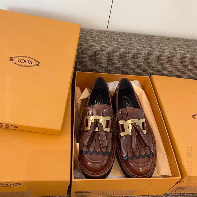 【TODS】新款双流苏厚底松糕乐福鞋 高仿托德斯皮鞋 