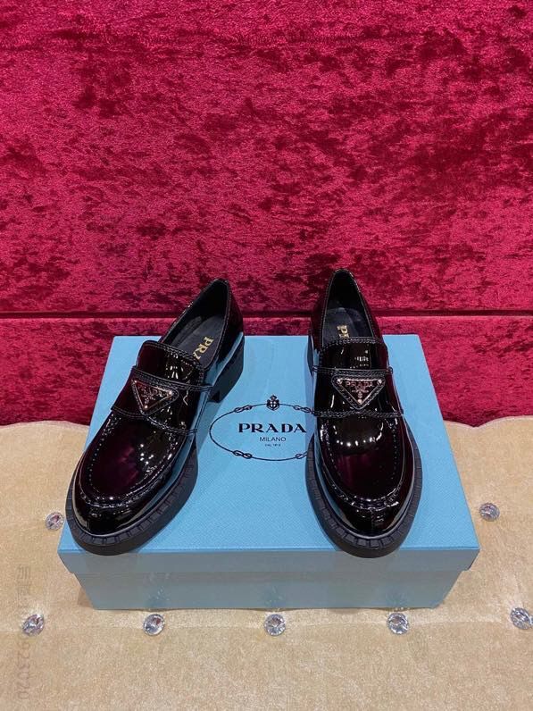Prada 普拉达20秋冬新品松糕鞋 三角牌款 prada秋冬走秀新品松糕鞋