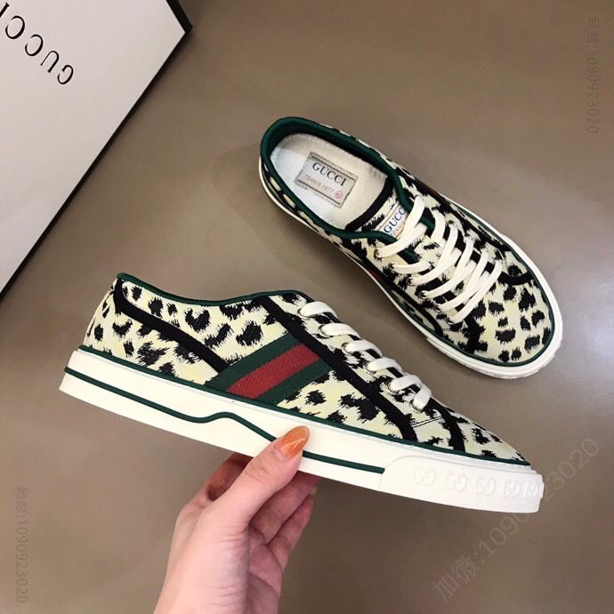 Gucci古驰 G家 Tennis 1977系列 情侣GG运动帆布鞋