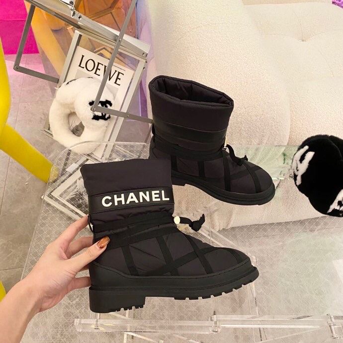 Chanel香奈儿 菱格纹羽绒秋冬新款羽绒 雪地靴