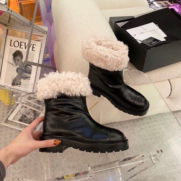 Chanel香奈儿 秋冬新款中筒最美羊毛雪地靴