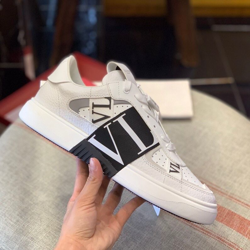 Valentino华奴天伦 VLTN logo绑带小牛皮绑带运动鞋