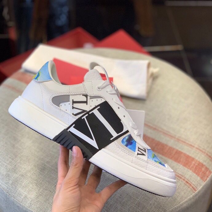 Valentino华奴天伦 VLTN logo绑带小牛皮绑带运动鞋