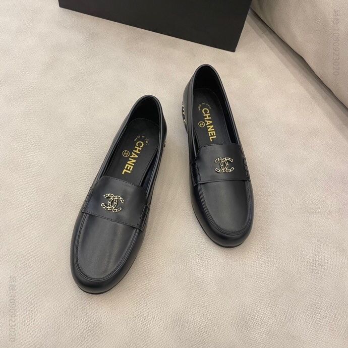 chanel香奈儿 2023 新款真皮大底链条乐福单鞋