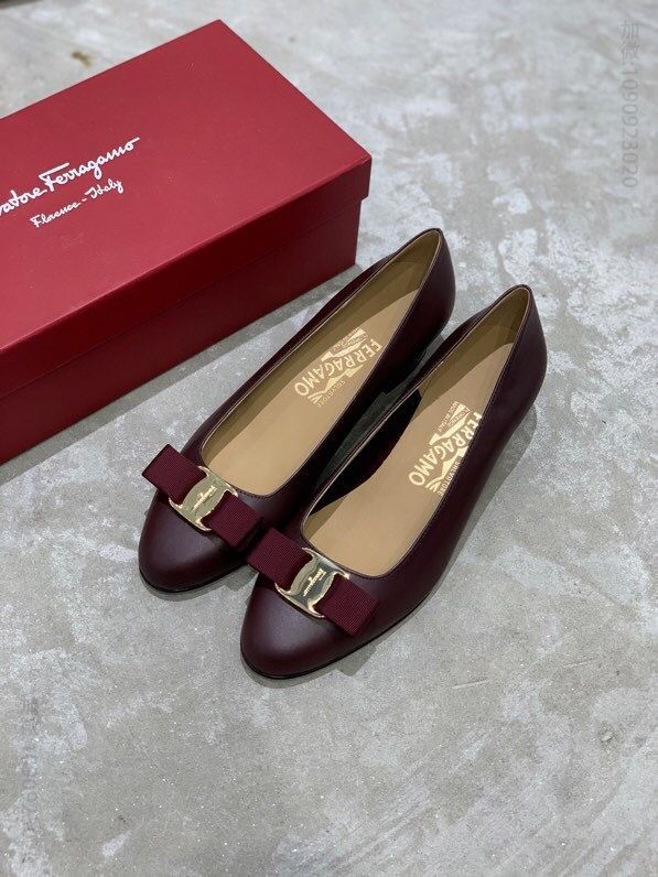 长期现货SF salvatore Ferragamo 菲拉格慕Vara蝴蝶结经典款半内里中跟单鞋