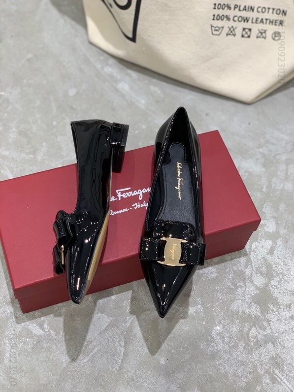 SF salvatore Ferragamo 菲拉格慕尖头蝴蝶结平底单鞋