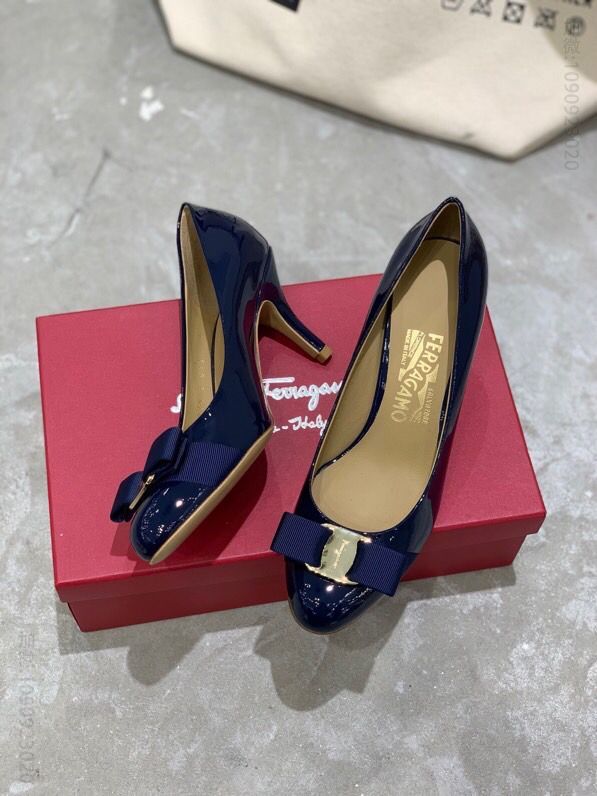 SF salvatore Ferragamo 菲拉格慕Vara经典款圆头高跟单鞋