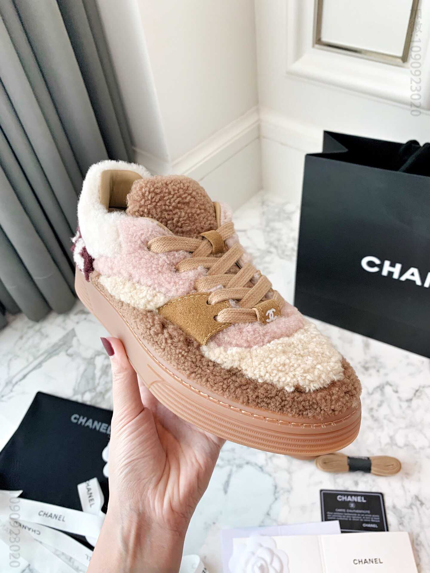 CHANEL香奈儿 2023限定款熊猫拼色板鞋