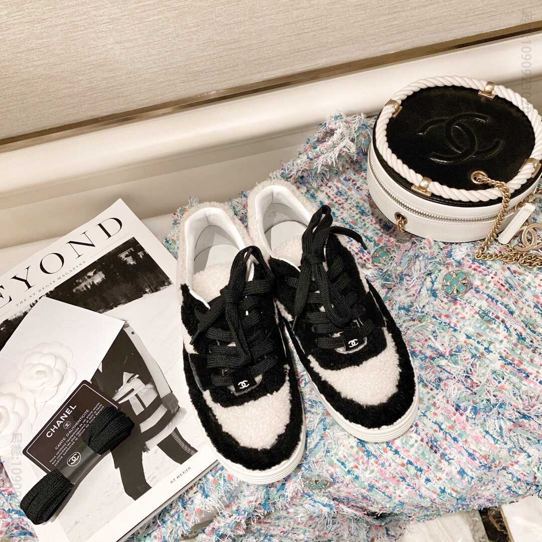 CHANEL香奈儿 2023限定款熊猫拼色板鞋