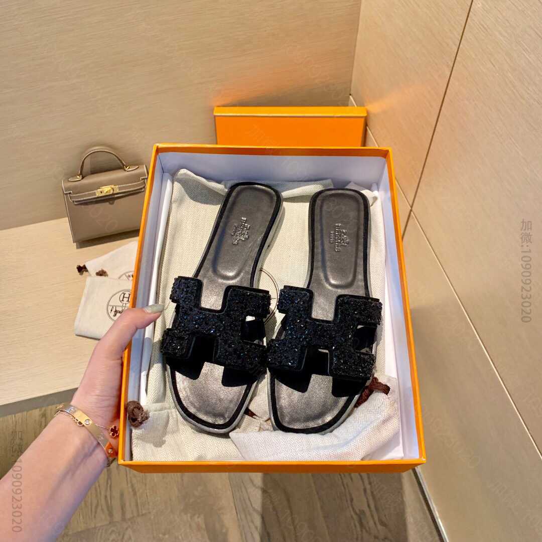爱马仕HERMES 黑钻灰钻粉钻平底女士凉鞋