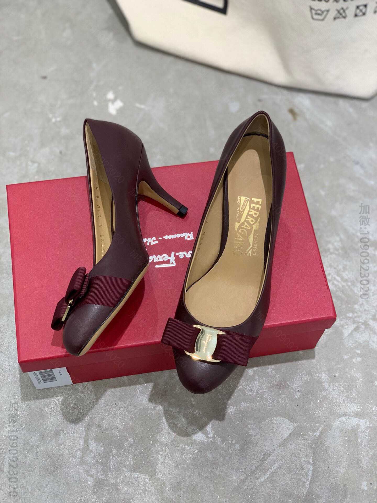 SF salvatore Ferragamo 菲拉格慕Vara蝴蝶结经典款细...