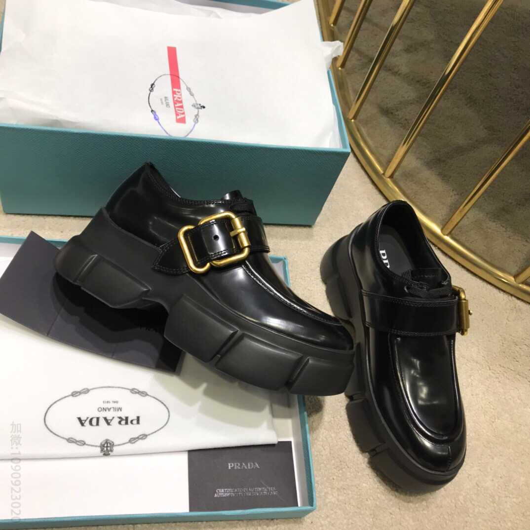 PRADA 普拉达 开边珠小牛皮 +哑光牛皮内里+ TPU发泡大底搭扣厚底鞋松糕鞋